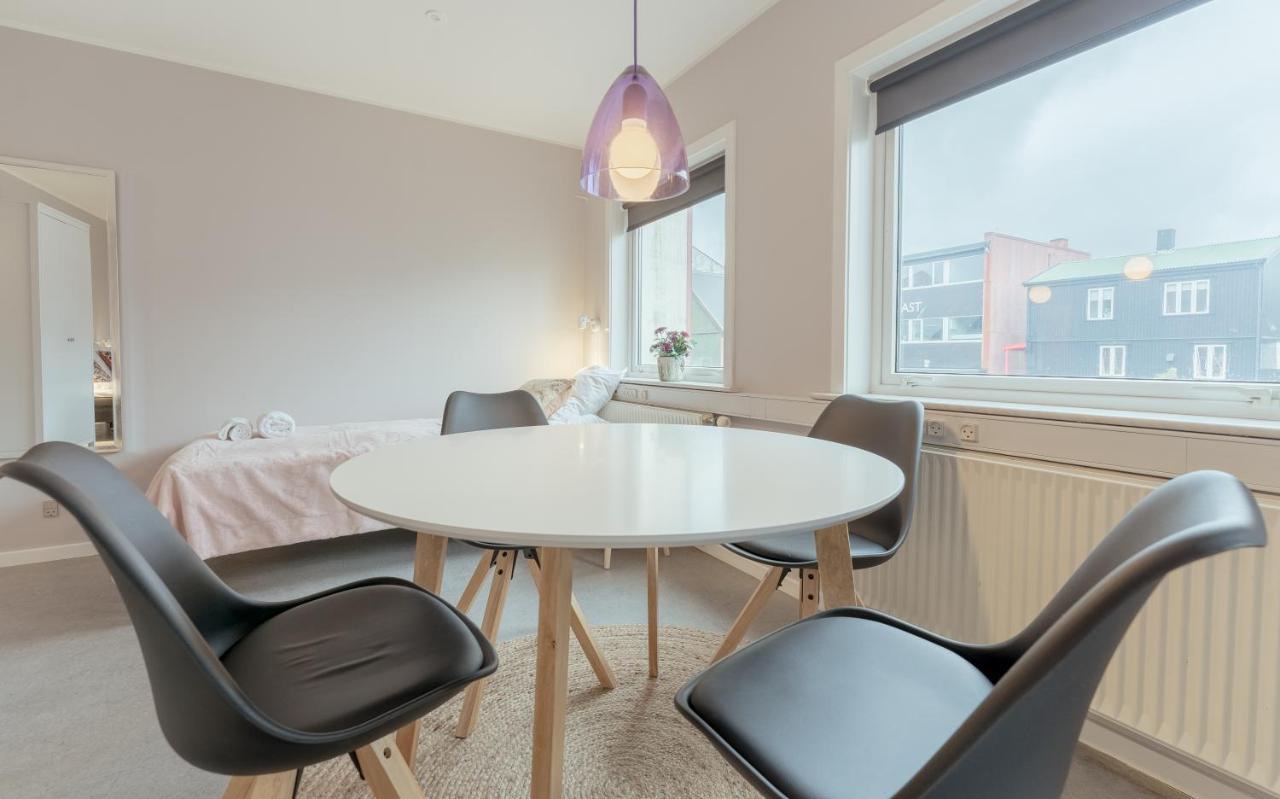 Torsgota Guesthouse - In The Heart Of Tórshavn Екстериор снимка