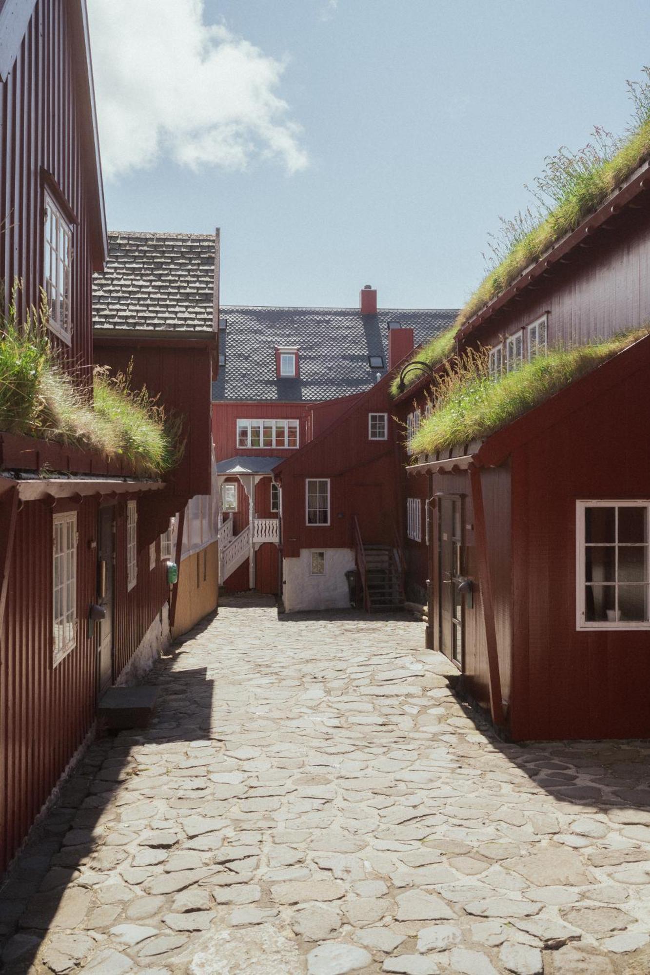 Torsgota Guesthouse - In The Heart Of Tórshavn Екстериор снимка
